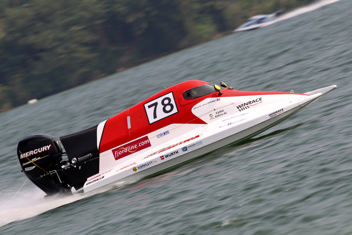 Гонках серии e1world Electric Powerboat